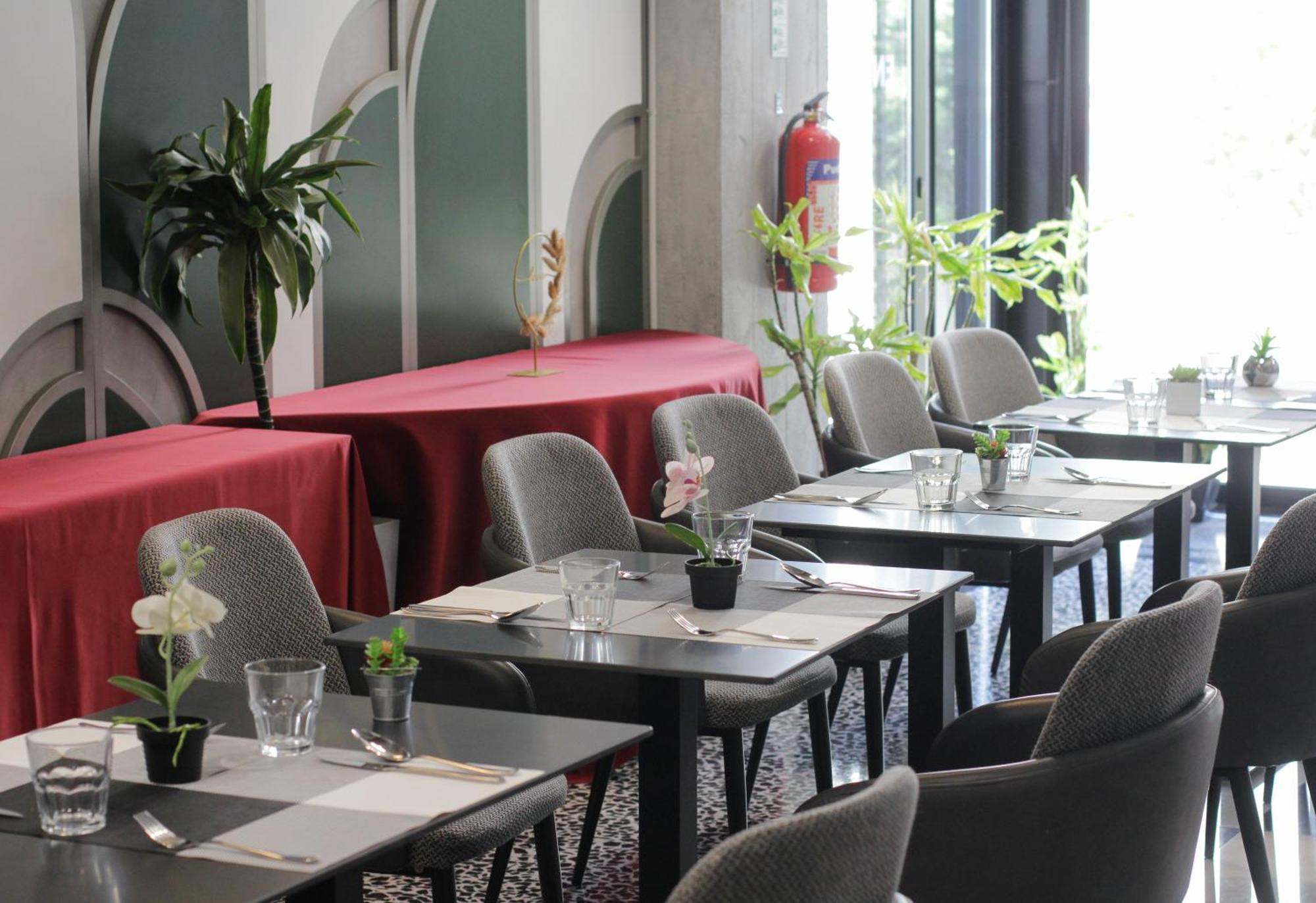 Compas Boutique Hotel Golem  Esterno foto